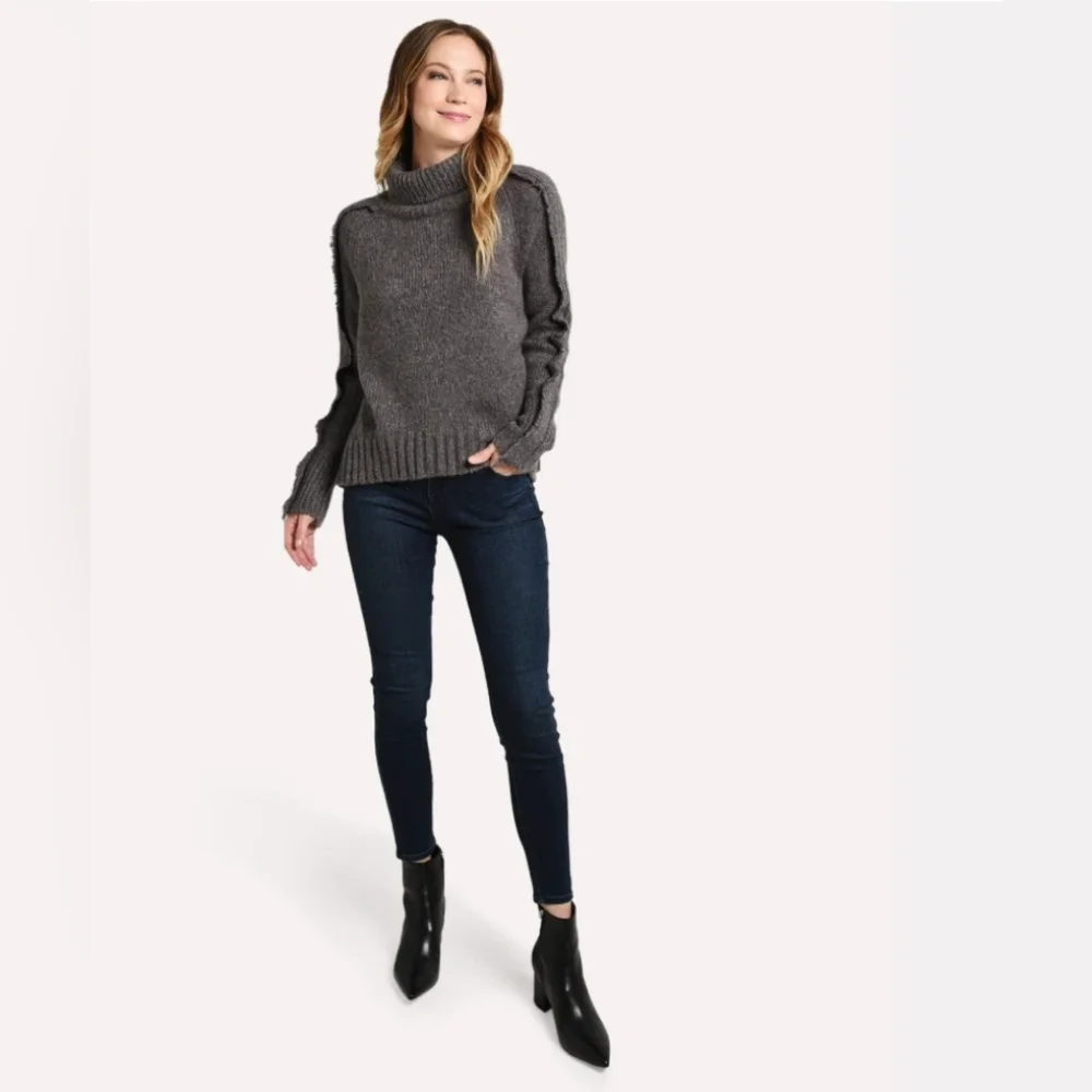 Brochu Walker Odene Fringe Turtleneck Sweater Size Medium